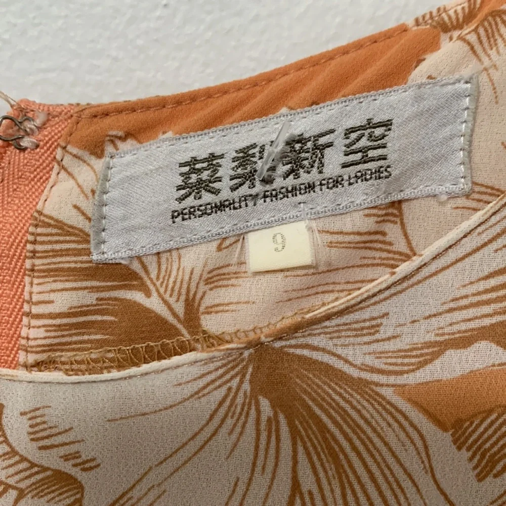 Vintage Peach Floral Dress - Picture 6 of 6